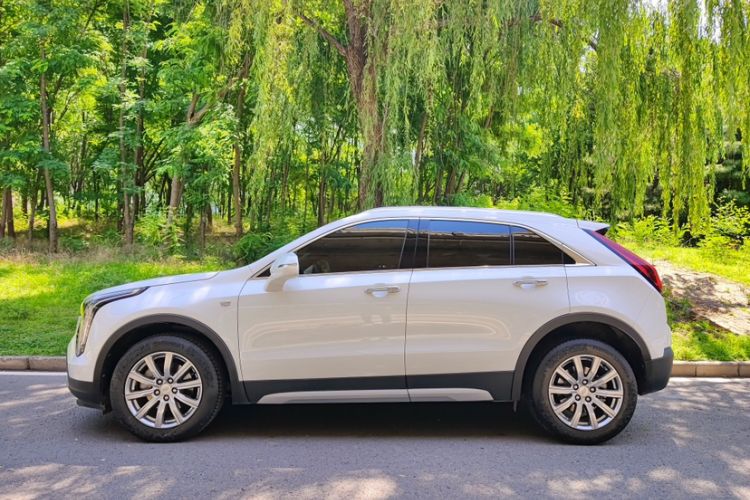 Used Cadillac XT4 2021 28T Two-Wheel Drive Leading Version Exterior 4