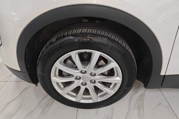 Used Cadillac XT4 2021 28T Two-Wheel Drive Tech Edition Exterior 4