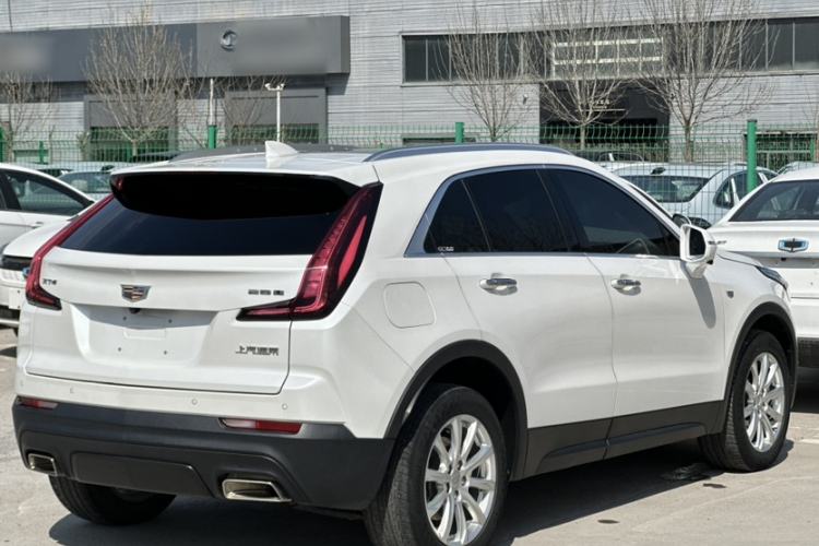 Used Cadillac XT4 2021 28T Two-Wheel Drive Tech Edition Exterior 5