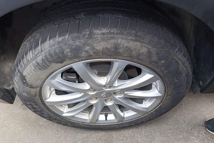 Used Cadillac XT4 2021 28T Two-Wheel Drive Tech Edition Exterior 5
