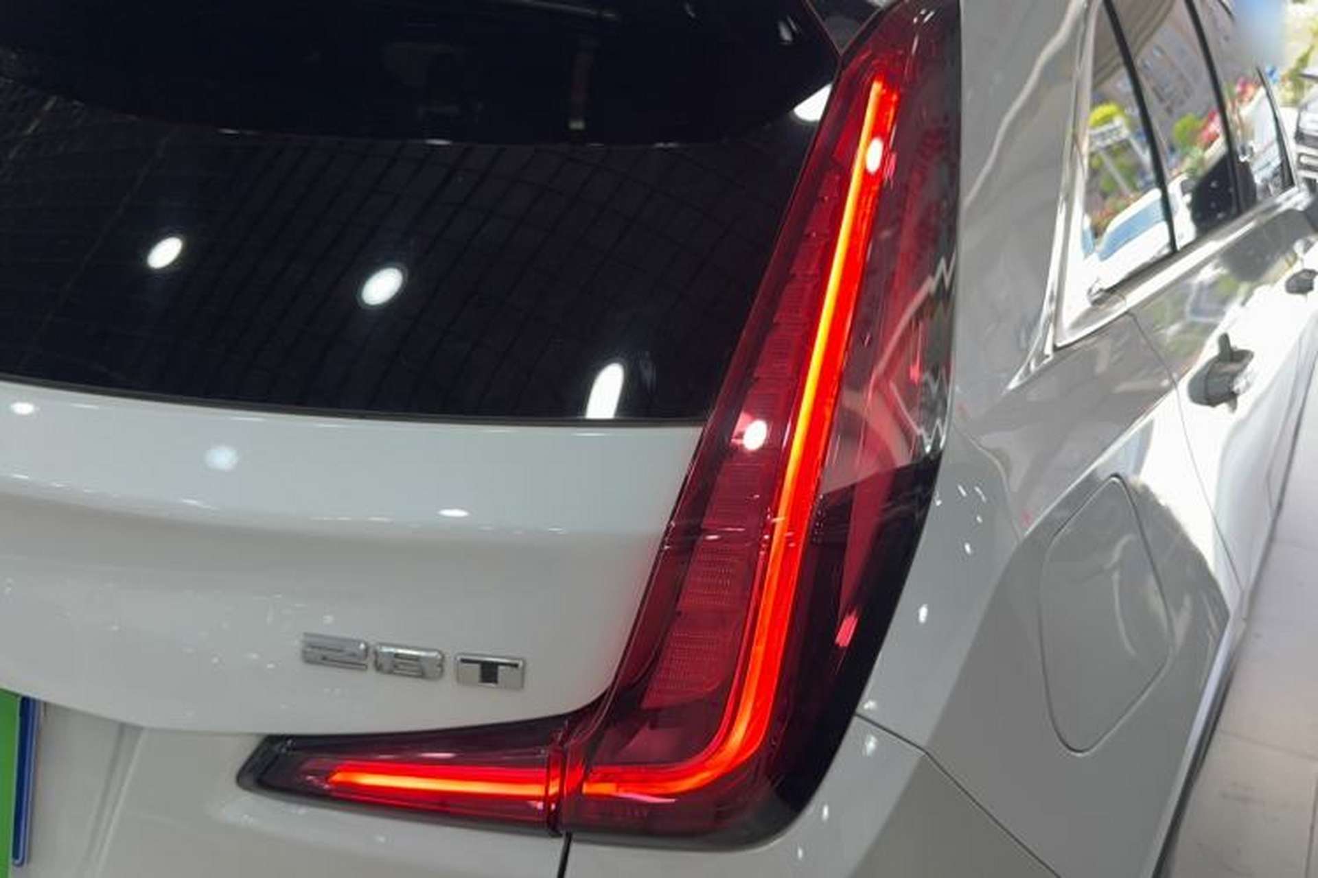 Used Cadillac XT4 2021 28T Two-Wheel Drive Tech Edition Exterior 5