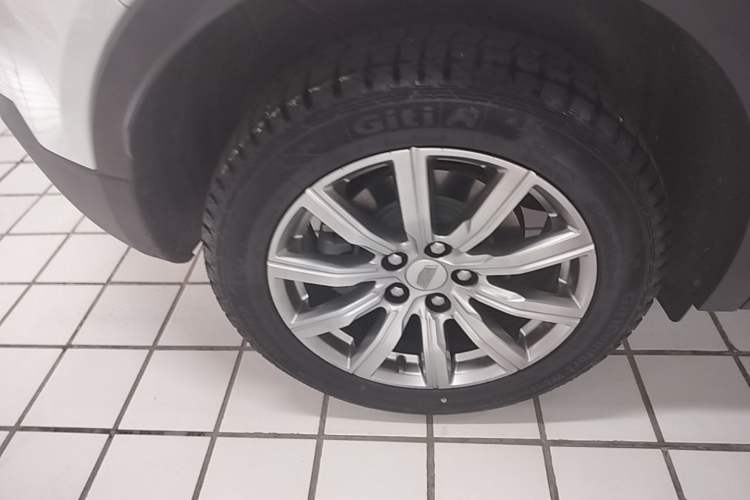 Used Cadillac XT4 2021 28T Two-Wheel Drive Leading Version Exterior 5