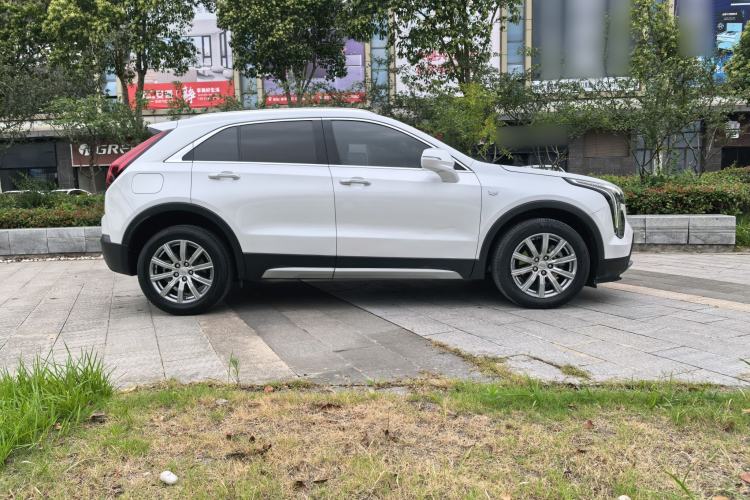 Used Cadillac XT4 2021 28T Two-Wheel Drive Luxury Version Exterior 5
