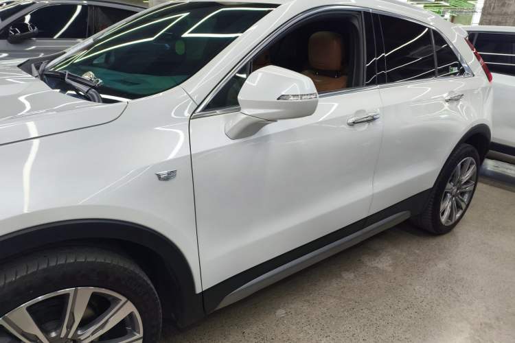 Used Cadillac XT4 2021 28T Four-Wheel Drive Platinum Edition Exterior 5