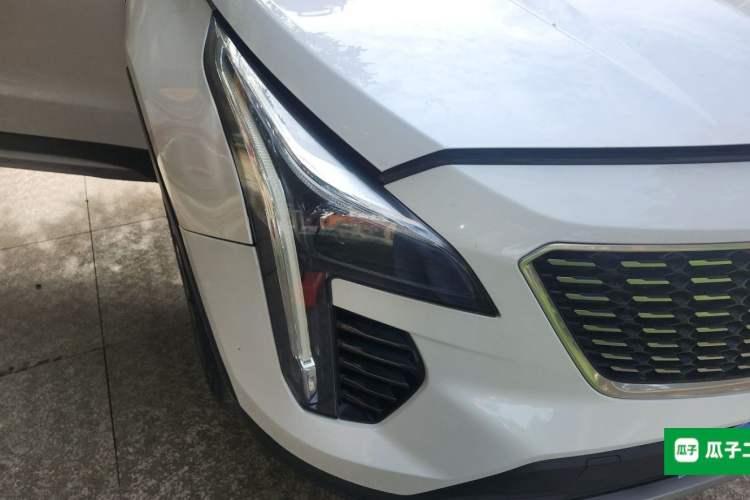 Used Cadillac XT4 2021 28T Two-Wheel Drive Luxury Version Exterior 6