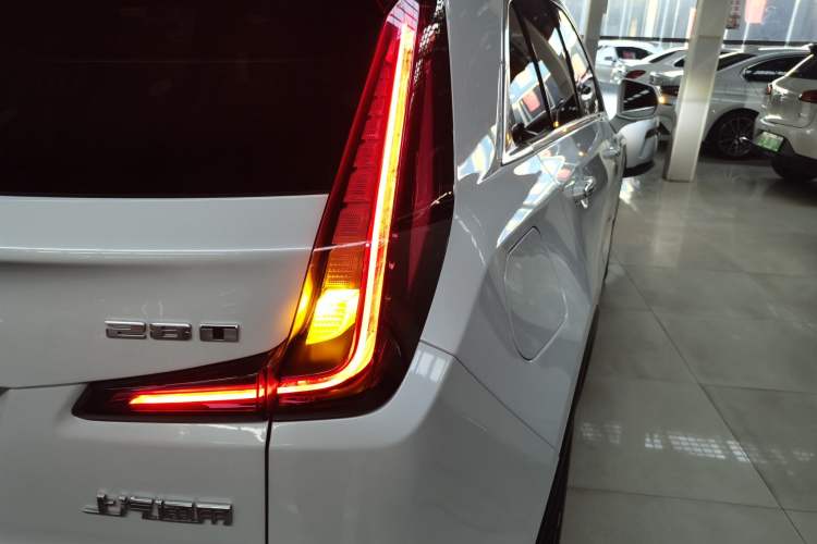 Used Cadillac XT4 2021 28T Two-Wheel Drive Tech Edition Exterior 6
