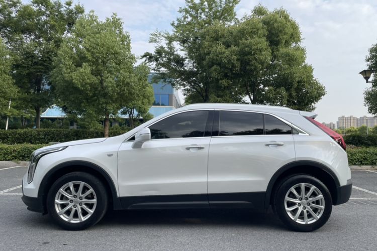 Used Cadillac XT4 2021 28T Two-Wheel Drive Tech Edition Exterior 8