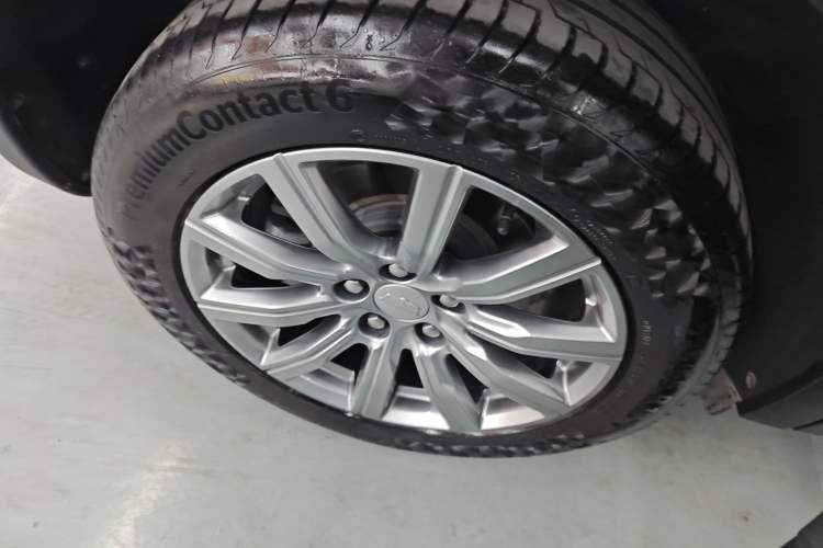 Used Cadillac XT4 2021 28T Two-Wheel Drive Leading Version Exterior 8