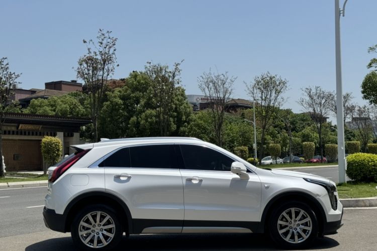 Used Cadillac XT4 2021 28T Two-Wheel Drive Leading Version Exterior 9