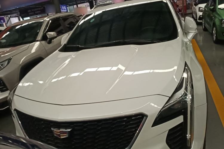 Used Cadillac XT4 2021 28T Two-Wheel Drive Luxury Version Front