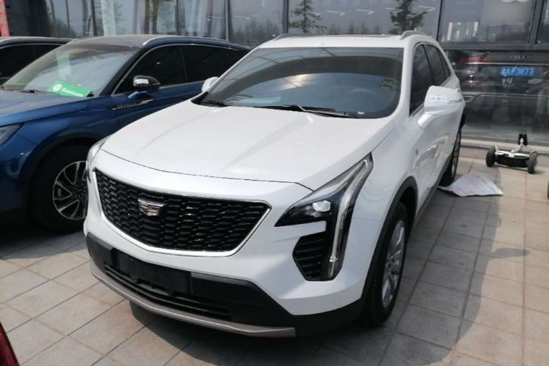 Used Cadillac XT4 2021 28T Two-Wheel Drive Leading Version Front Left 45 Deg