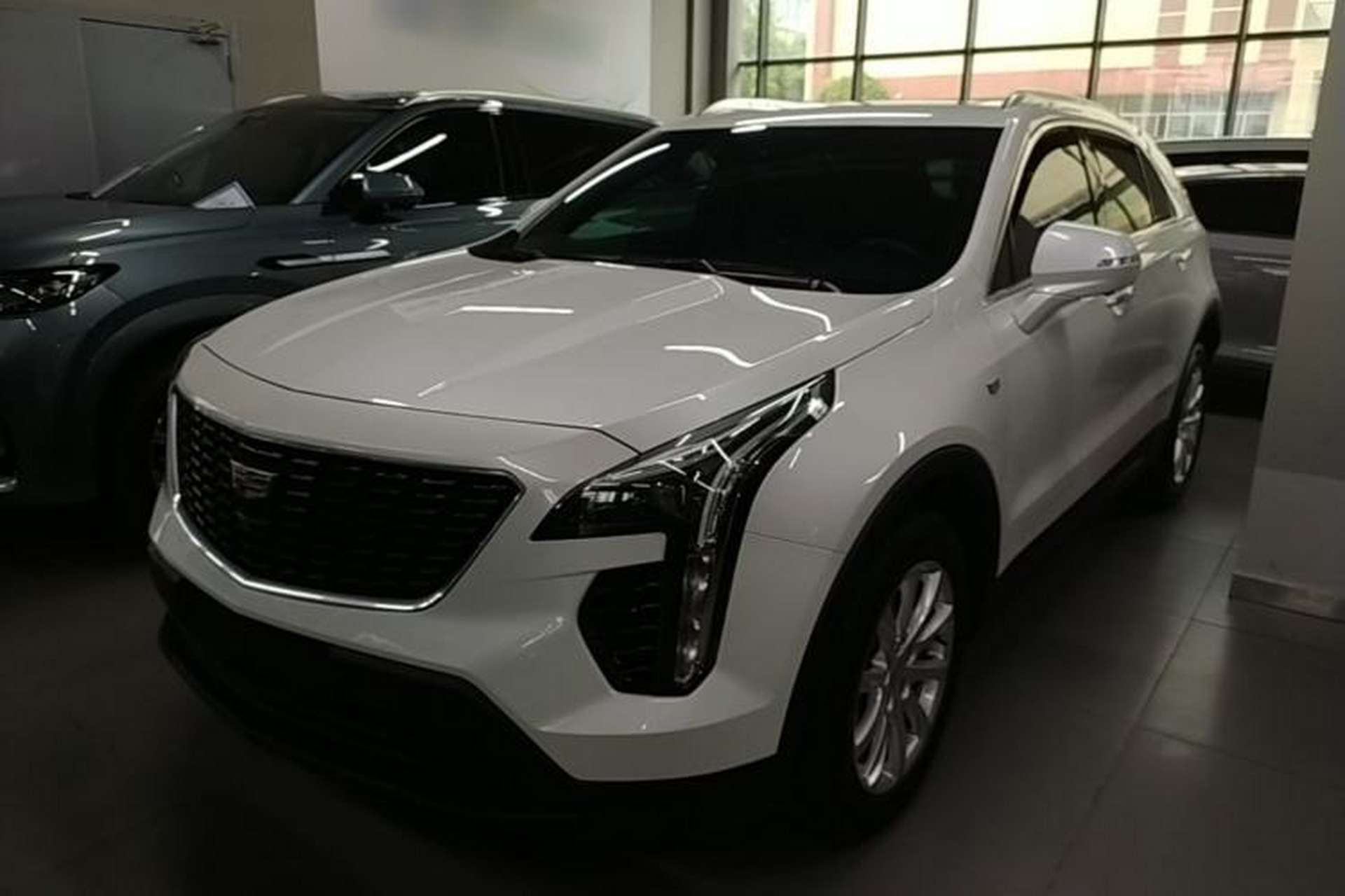 Used Cadillac XT4 2021 28T Two-Wheel Drive Tech Edition Front Left 45 Deg