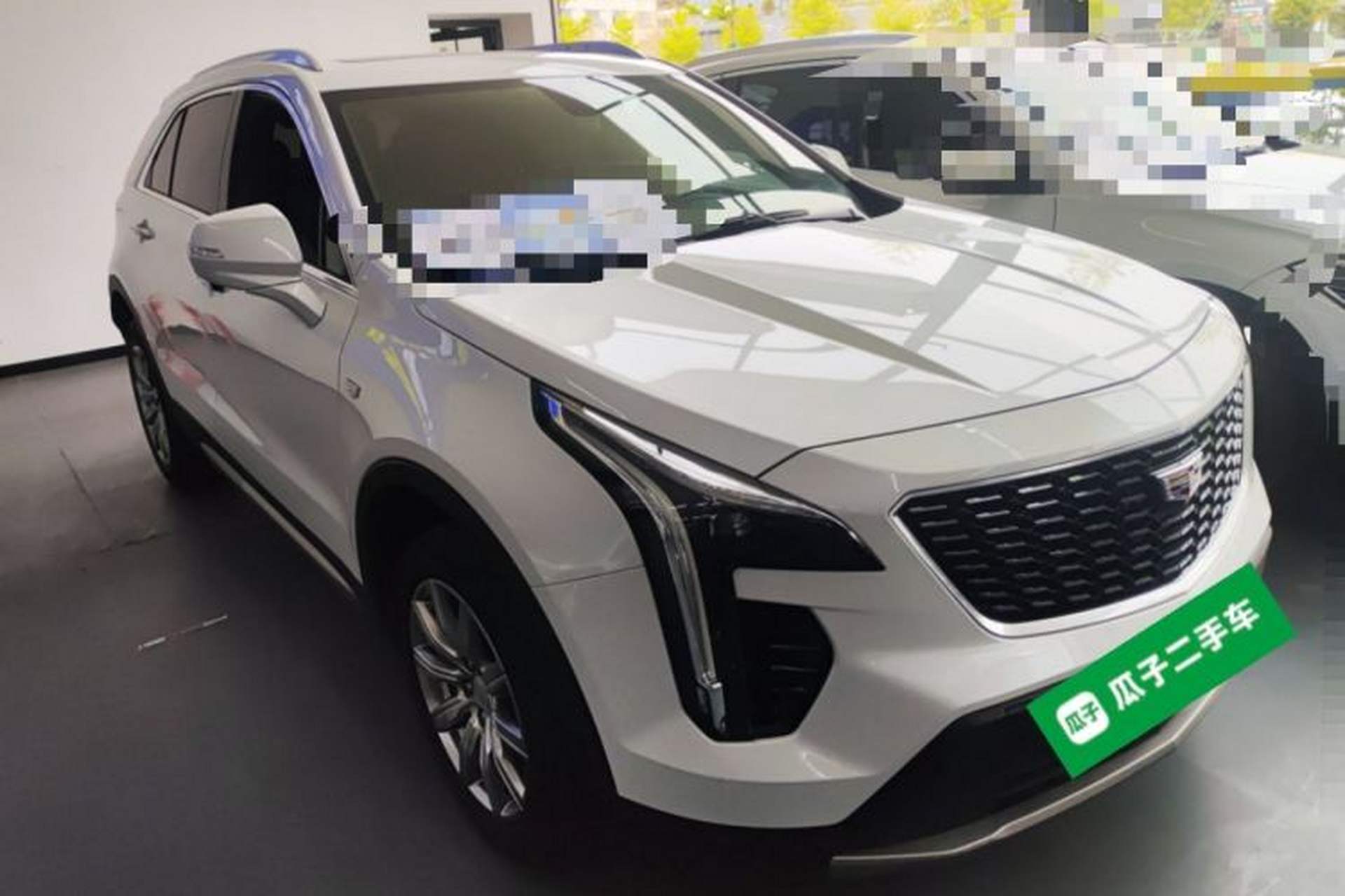 Used Cadillac XT4 2021 28T Two-Wheel Drive Luxury Version Front Right 45 Deg