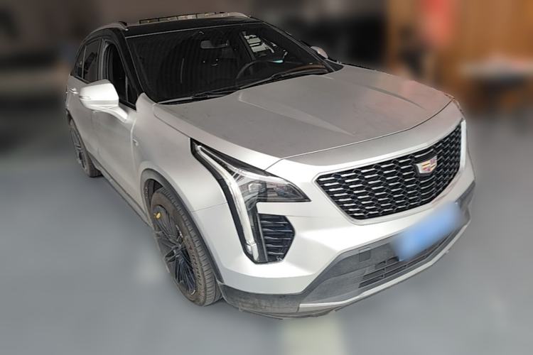 Used Cadillac XT4 2021 28T Two-Wheel Drive Leading Version Front Right 45 Deg