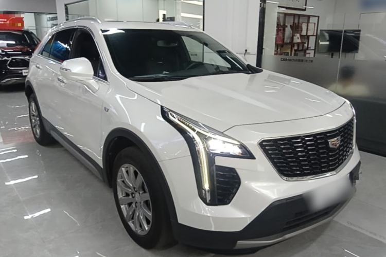 Used Cadillac XT4 2021 28T Two-Wheel Drive Leading Version Front Right 45 Deg
