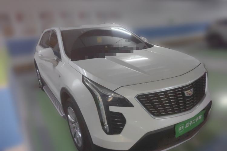 Used Cadillac XT4 2021 28T Two-Wheel Drive Leading Version Front Right 45 Deg