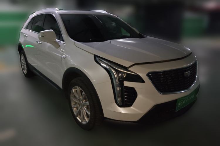 Used Cadillac XT4 2021 28T Two-Wheel Drive Tech Edition Front Right 45 Deg