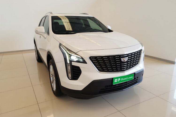 Used Cadillac XT4 2021 28T Two-Wheel Drive Tech Edition Front Right 45 Deg