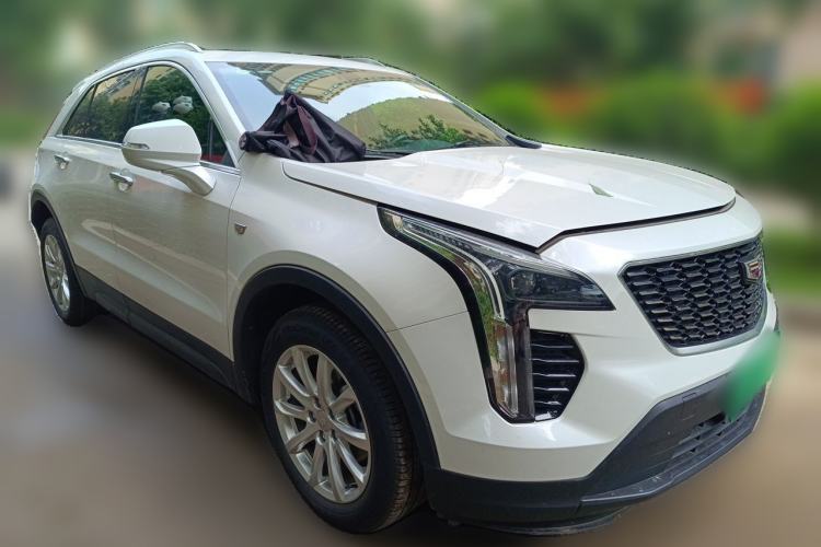 Used Cadillac XT4 2021 28T Two-Wheel Drive Tech Edition Front Right 45 Deg