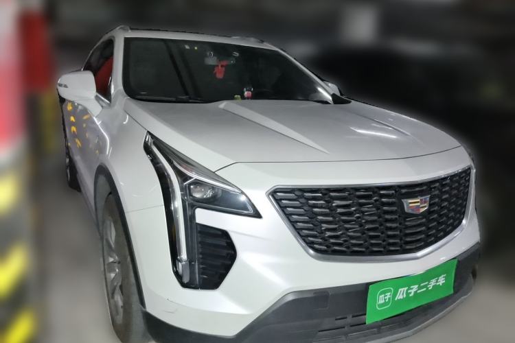 Used Cadillac XT4 2021 28T Two-Wheel Drive Leading Version Front Right 45 Deg