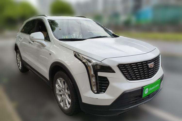 Used Cadillac XT4 2021 28T Two-Wheel Drive Tech Edition Front Right 45 Deg