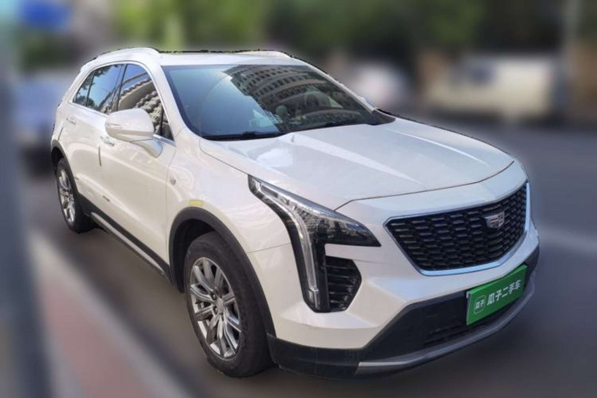 Used Cadillac XT4 2021 28T Two-Wheel Drive Leading Version Front Right 45 Deg