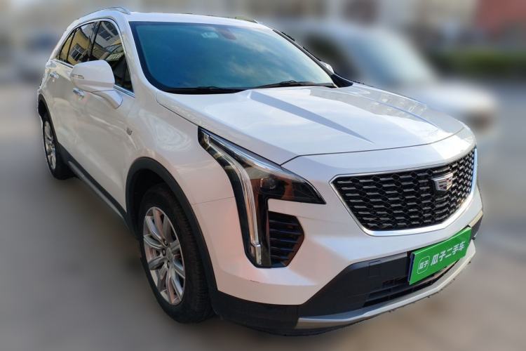Used Cadillac XT4 2021 28T Two-Wheel Drive Leading Version Front Right 45 Deg