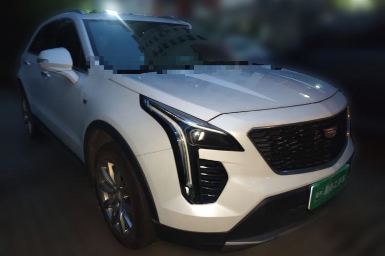 Used Cadillac XT4 2021 28T Two-Wheel Drive Leading Version Front Right 45 Deg