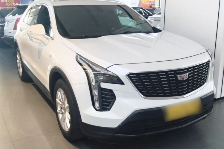 Used Cadillac XT4 2021 28T Two-Wheel Drive Tech Edition Front Right 45 Deg