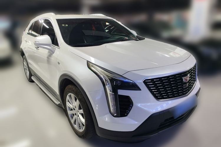 Used Cadillac XT4 2021 28T Two-Wheel Drive Tech Edition Front Right 45 Deg