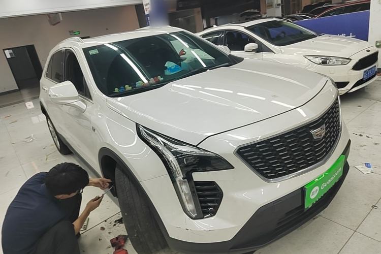 Used Cadillac XT4 2021 28T Two-Wheel Drive Tech Edition Front Right 45 Deg