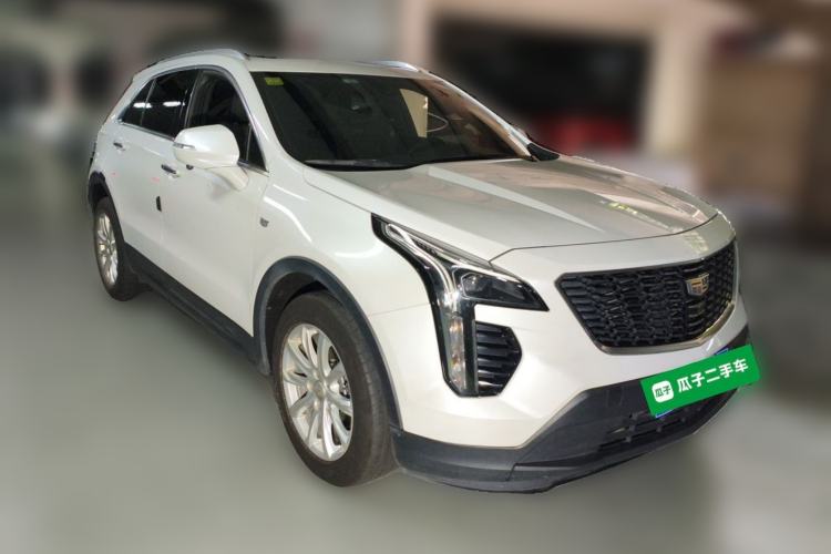 Used Cadillac XT4 2021 28T Two-Wheel Drive Tech Edition Front Right 45 Deg