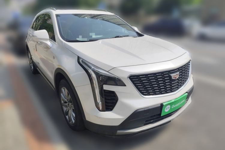 Used Cadillac XT4 2021 28T Two-Wheel Drive Leading Version Front Right 45 Deg