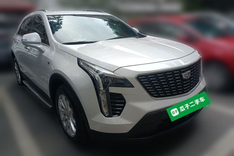 Used Cadillac XT4 2021 28T Two-Wheel Drive Tech Edition Front Right 45 Deg