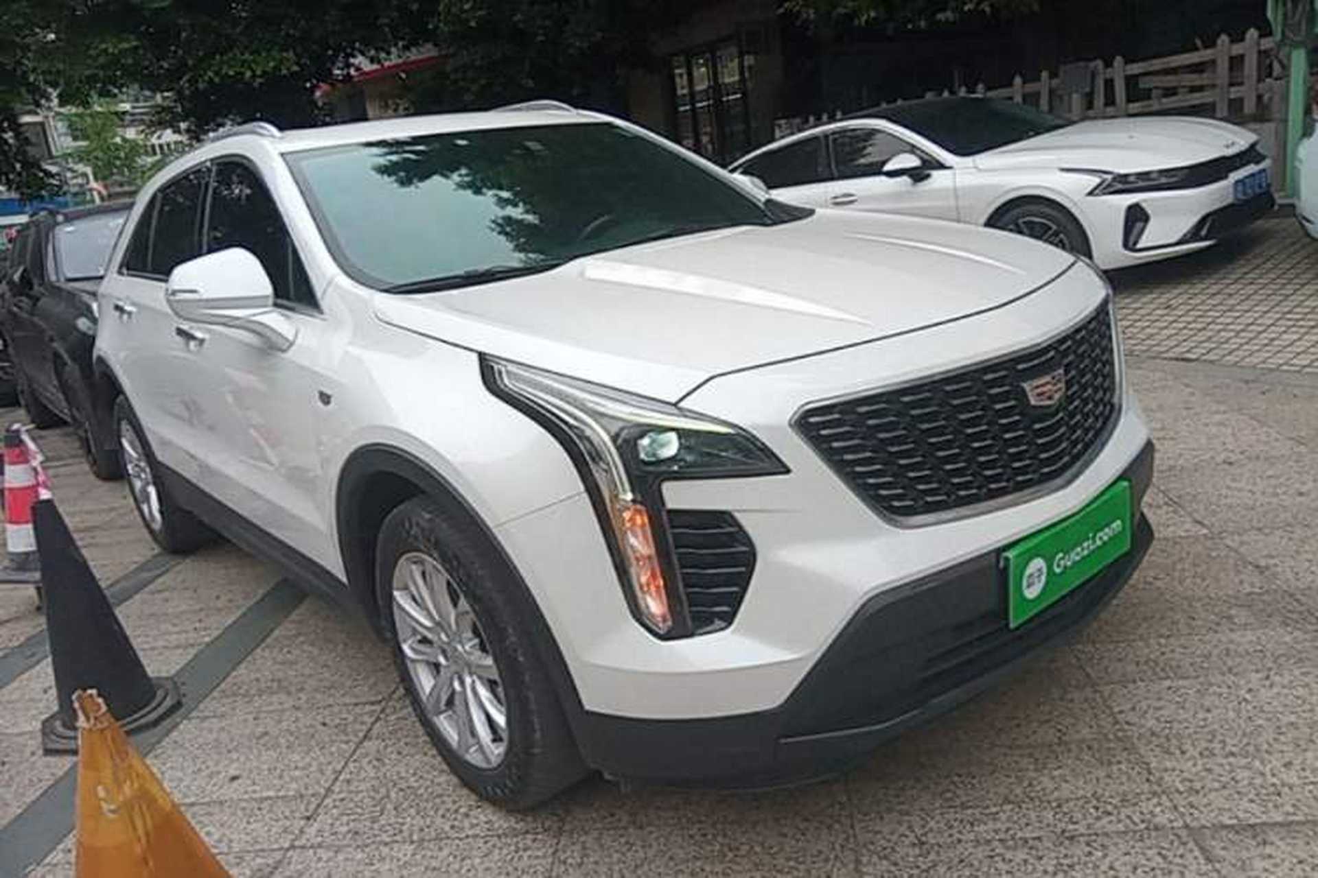 Used Cadillac XT4 2021 28T Two-Wheel Drive Tech Edition Front Right 45 Deg