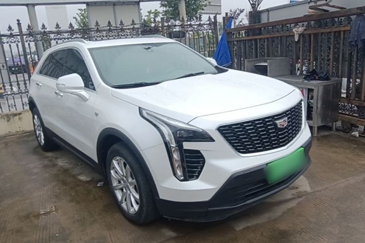 Used Cadillac XT4 2021 28T Two-Wheel Drive Tech Edition Front Right 45 Deg