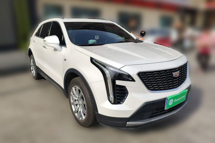 Used Cadillac XT4 2021 28T Two-Wheel Drive Leading Version Front Right 45 Deg
