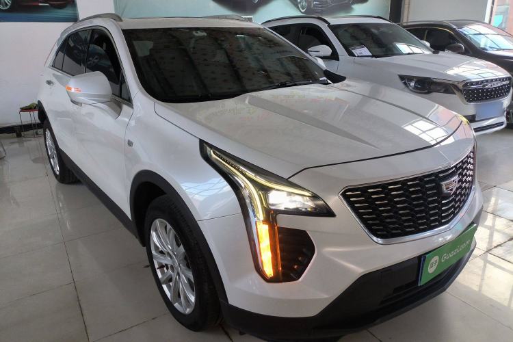 Used Cadillac XT4 2021 28T Two-Wheel Drive Tech Edition Front Right 45 Deg