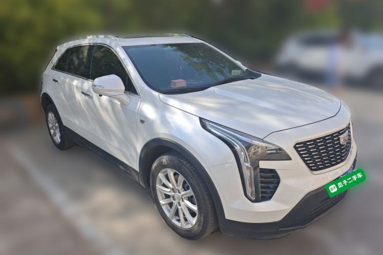 Used Cadillac XT4 2021 28T Two-Wheel Drive Tech Edition Front Right 45 Deg