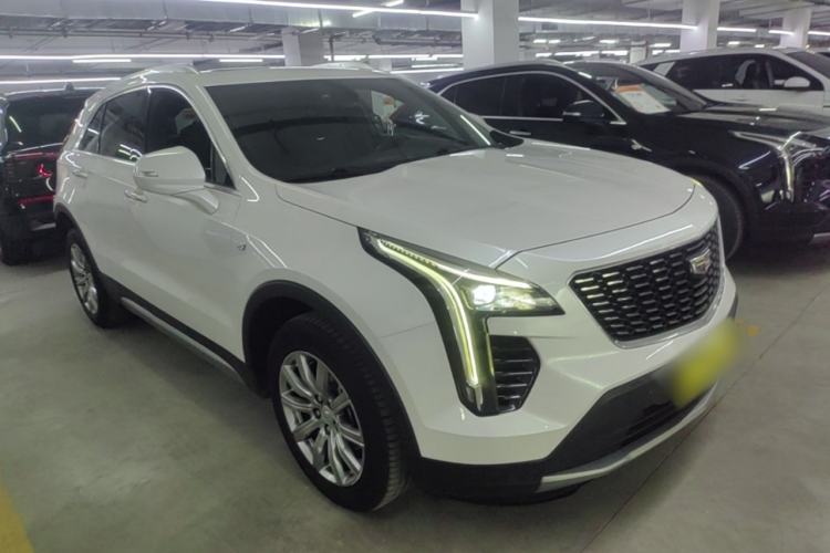 Used Cadillac XT4 2021 28T Two-Wheel Drive Leading Version Front Right 45 Deg