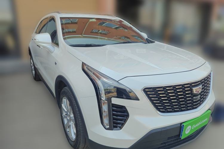 Used Cadillac XT4 2021 28T Two-Wheel Drive Tech Edition Front Right 45 Deg