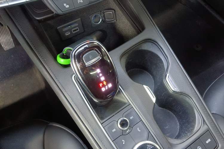 Used Cadillac XT4 2021 28T Two-Wheel Drive Leading Version Gear Lever