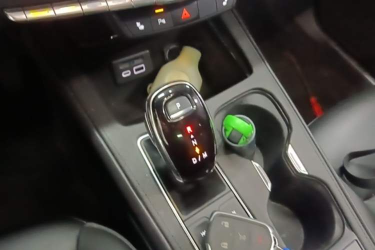 Used Cadillac XT4 2021 28T Two-Wheel Drive Leading Version Gear Lever