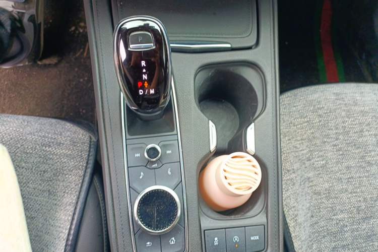 Used Cadillac XT4 2021 28T Two-Wheel Drive Leading Version Gear Lever