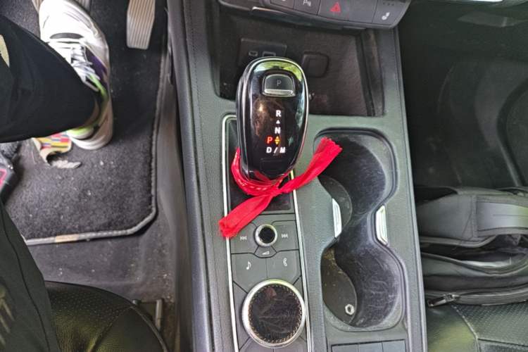 Used Cadillac XT4 2021 28T Two-Wheel Drive Luxury Version Gear Lever