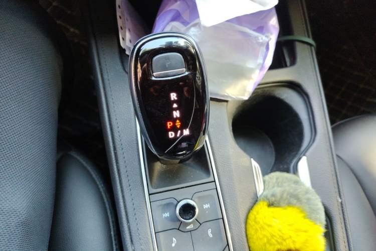 Used Cadillac XT4 2021 28T Two-Wheel Drive Leading Version Gear Lever