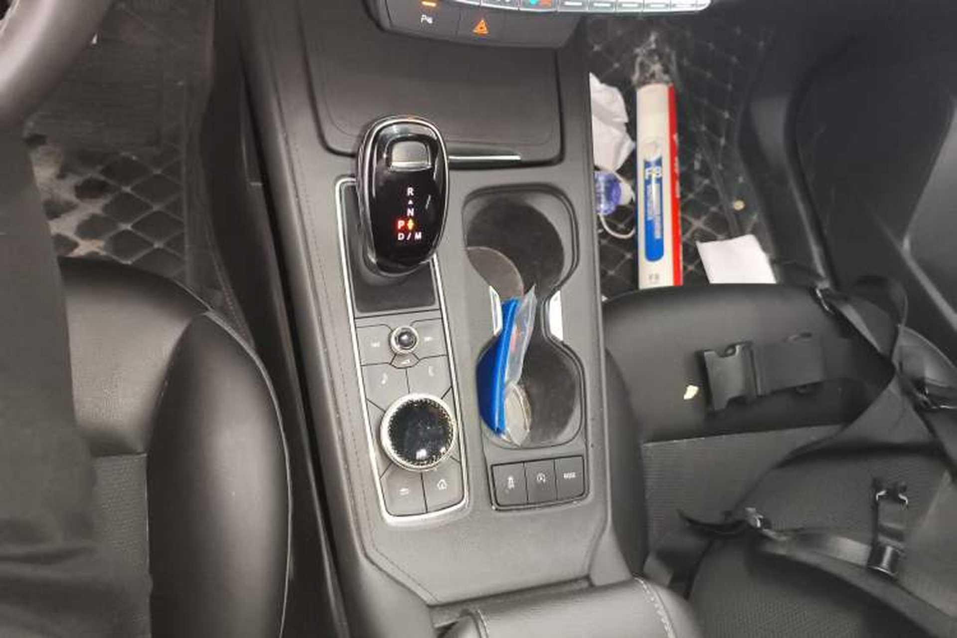 Used Cadillac XT4 2021 28T Two-Wheel Drive Tech Edition Gear Lever