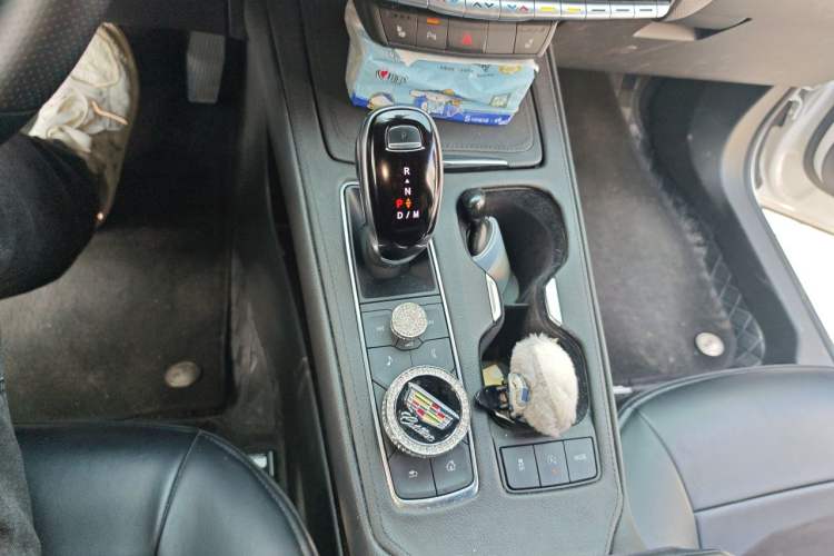 Used Cadillac XT4 2021 28T Two-Wheel Drive Luxury Version Gear Lever