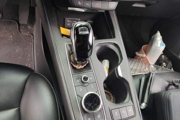 Used Cadillac XT4 2021 28T Two-Wheel Drive Leading Version Gear Lever