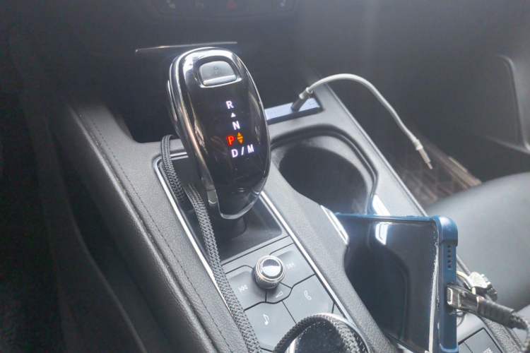 Used Cadillac XT4 2021 28T Two-Wheel Drive Luxury Version Gear Lever